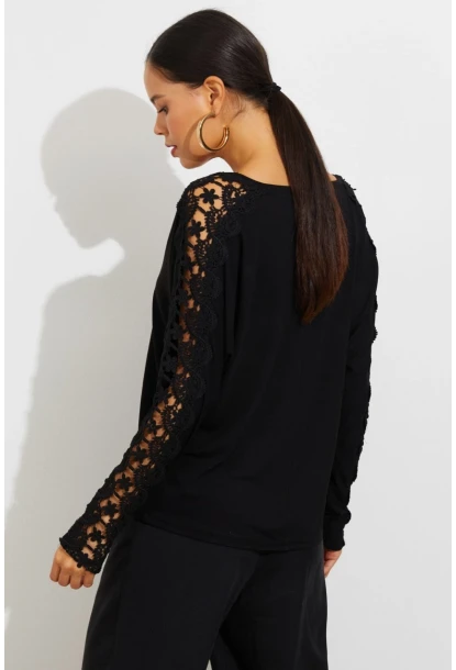 Kadın Siyah Dantel Detaylı V Yaka Bluz BK1622