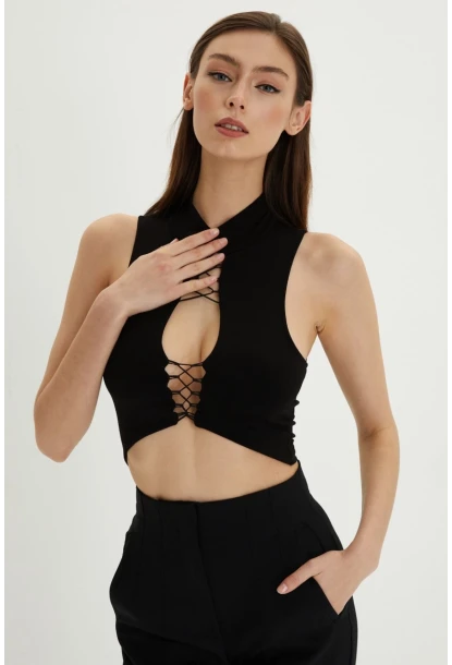 Kadın Siyah Dekolteli Crop Bluz B1610