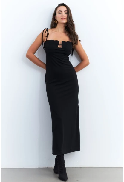 Kadın Siyah Dekolteli Yırtmaçlı Maxi Elbise YEL95