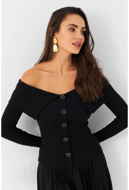 Kadın Siyah Düğme Detaylı Kaşkorse Bluz EY2985