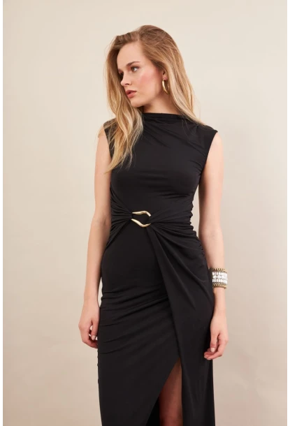 Kadın Siyah Eteği Kruvaze Tokalı Midi elbise KED7340