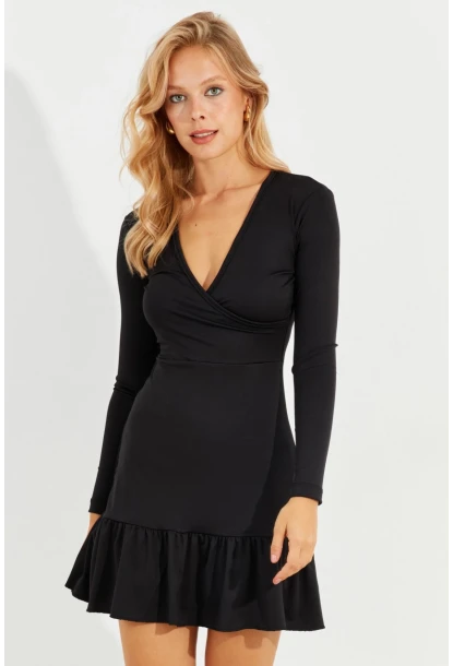 Kadın Siyah Eteği Volanlı Kruvaze Mini Elbise EY2566