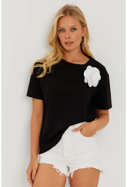 Kadın Siyah Gül Aksesuarlı T-Shirt SF12721