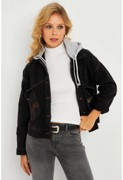 Kadın Siyah Kelebek Nakışlı Kapüşonlu Kot Ceket İS423