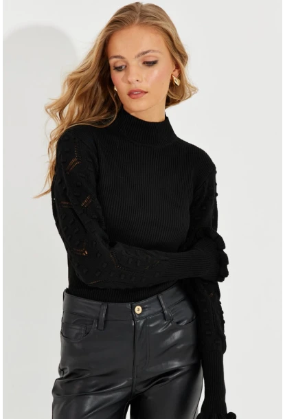 Kadın Siyah Kolları Ajurlu Triko Bluz SMT218