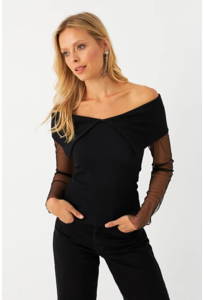 Kadın Siyah Kolları Tül Kaşkorse Bluz EY3001