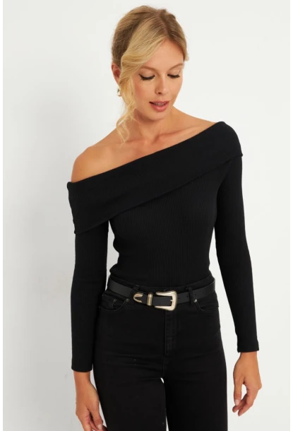 Kadın Siyah Madonna Yaka Kaşkorse Bluz XL2210