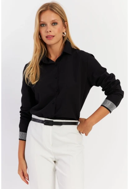 Kadın Siyah Manşeti Taşlı Gömlek MZER415