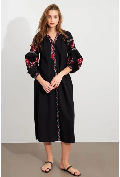 Kadın Siyah Nakışlı Balon Kol Keten Midi Elbise MQS5689