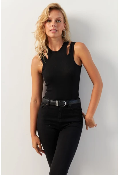 Kadın Siyah Omuz Pencereli Bluz MK20