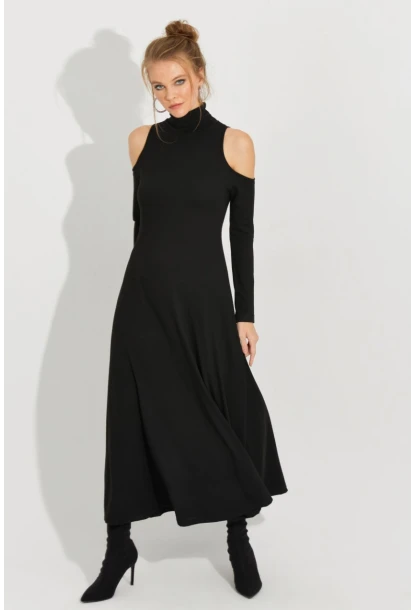 Kadın Siyah Omuzları Açık Maxi Elbise BK1712