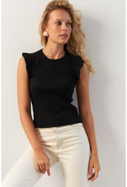 Kadın Siyah Omuzları Fırfırlı Bluz MK23