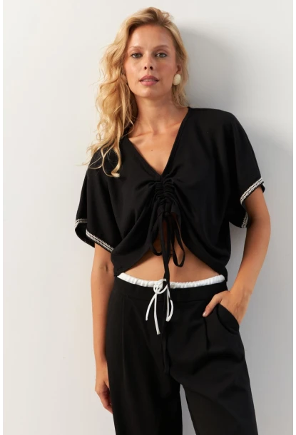 Kadın Siyah Önü Büzgülü Bluz XL2039