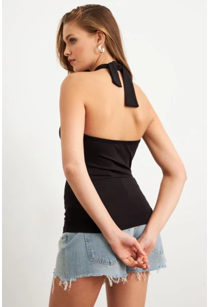 Kadın Siyah Önü Halkalı Bluz EY2674