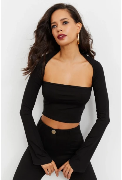 Kadın Siyah Pencereli Crop Bluz B1905