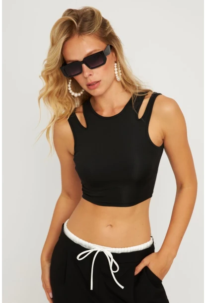 Kadın Siyah Pencereli Crop Bluz CG356
