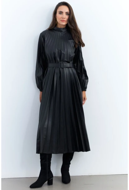 Kadın Siyah Pileli Kemerli Maxi Elbise MALZ99