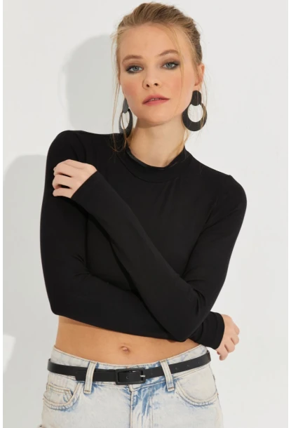 Kadın Siyah Sırtı Açık Crop Bluz B3072