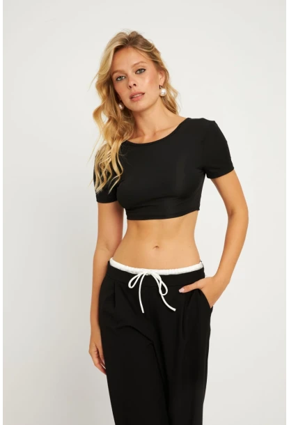 Kadın Siyah Sırtı Açık Crop Bluz CG358