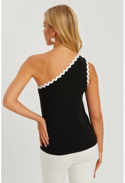 Kadın Siyah Tek Omuz Biyeli Bluz EY2792