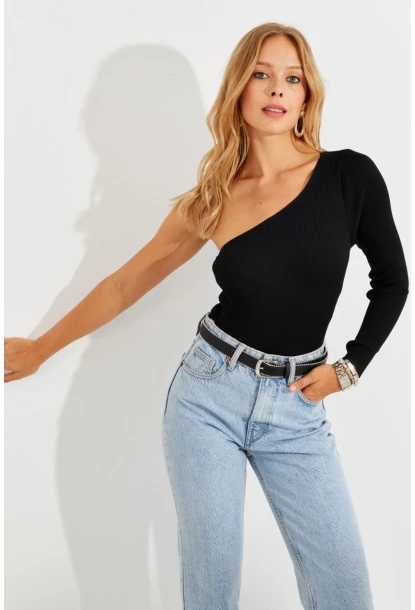 Kadın Siyah Tek Omuz Triko Bluz YV204