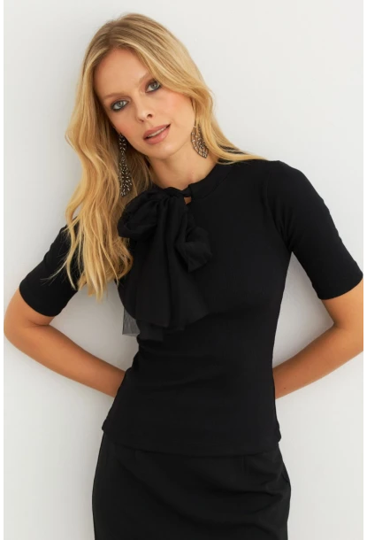 Kadın Siyah Tül Bağlamalı Kaşkorse Bluz EY3014