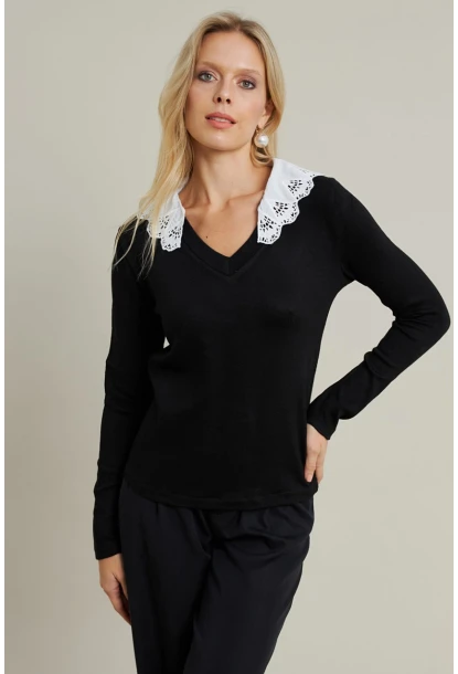 Kadın Siyah Yaka Detaylı Bluz MQS5046