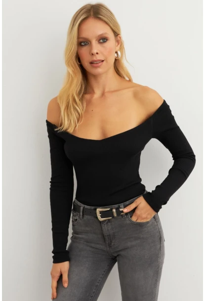 Kadın Siyah Yakası Açık Kaşkorse Bluz AYD400
