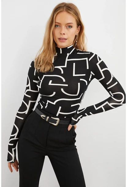 Kadın Siyah Yarım Balıkçı Desenli Bluz LPP1133