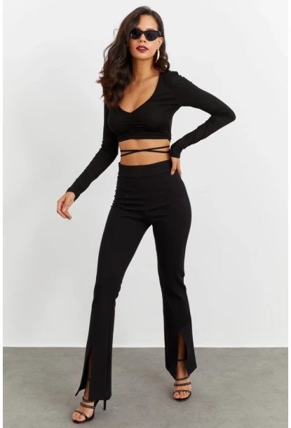 Kadın Siyah Yırtmaçlı Pantolon BK1528