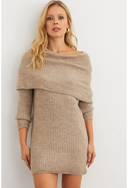Kadın Sütlü Kahve Madonna Yaka Triko Tunik Elbise KAZ36