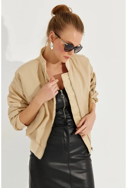 Kadın Vanilya Fermuarlı Bomber Mont QRS8367