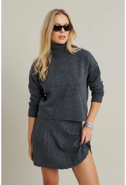 Kadın Antrasıt Pileli Etekli Alt Üst Takım ELT12001