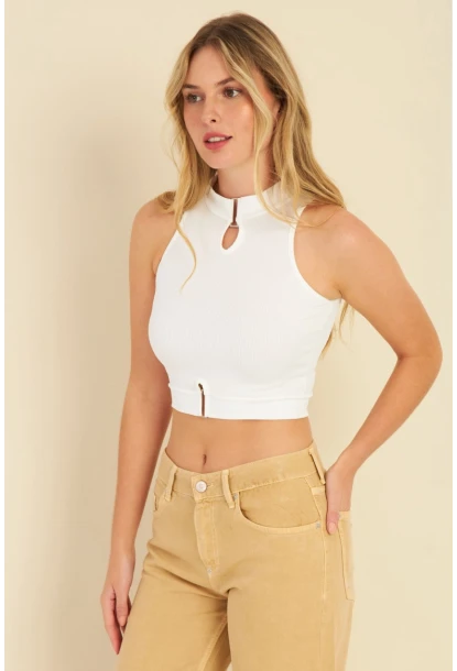 Kadın Beyaz Aksesuarlı Crop Bluz CG340