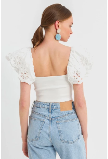 Kadın Beyaz Brode Crop Bluz TPG08