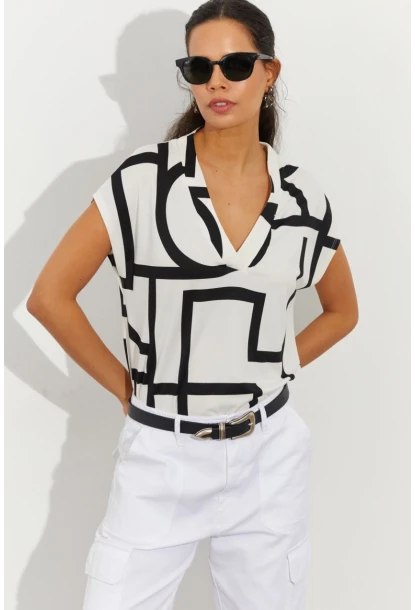 Kadın Beyaz Desenli V Yaka Bluz LPP1217