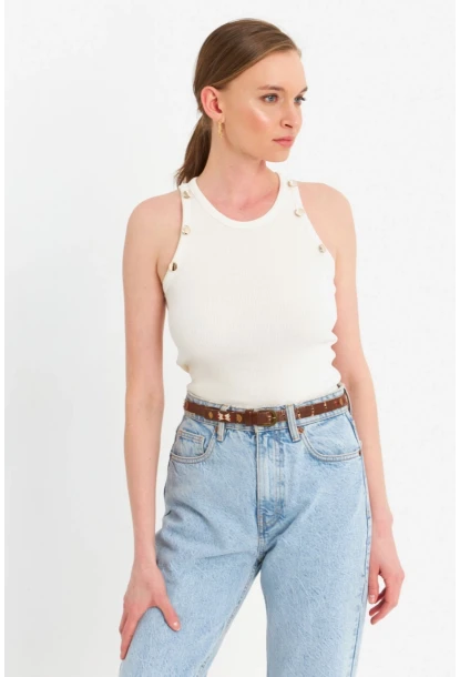 Kadın Beyaz Düğme Detaylı Kolsuz Kaşkorse Bluz TF55