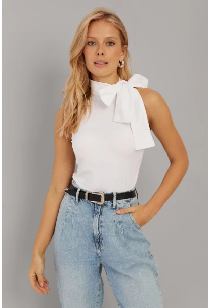 Kadın Beyaz Fiyonklu  Bluz EY2726