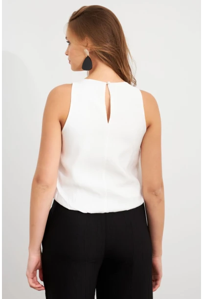 Kadın Beyaz Kolsuz Balon Bluz SAN101