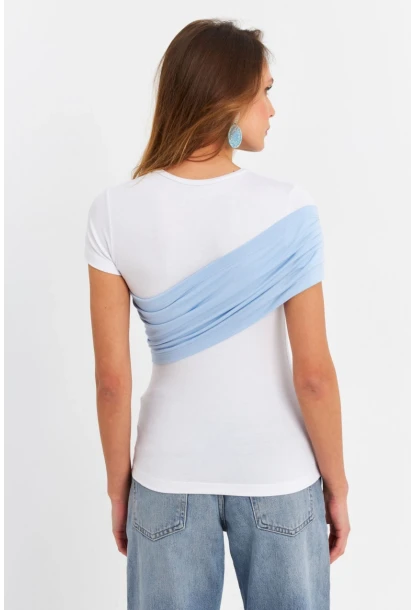 Kadın Beyaz-Mavi Çapraz Bloklu Bluz EY3073