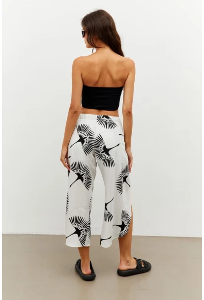 Kadın Beyaz-Siyah Pareo Desenli Pantolon ÖM402