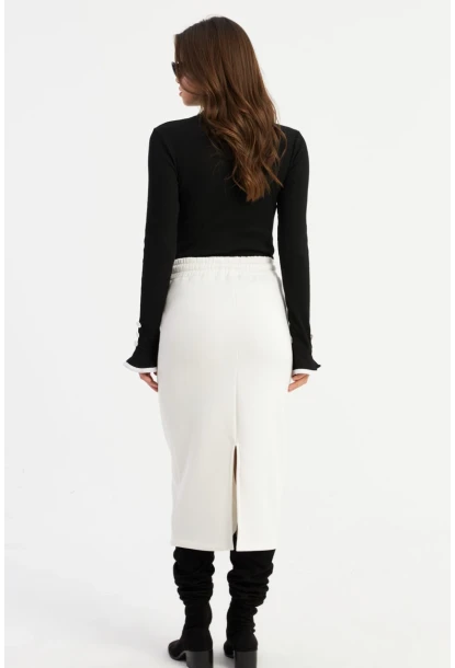 Kadın Beyaz Yırtmaçlı Sweat Etek TF24