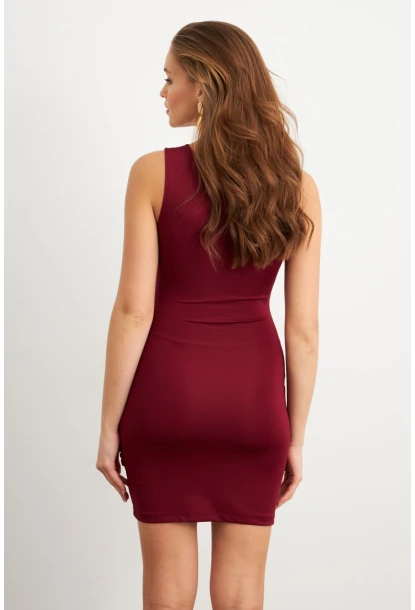 Kadın Bordo Toka Detaylı Büzgülü Mini Elbise KED2365