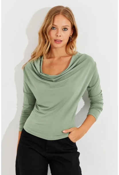 Kadın Çağla Yeşili Degaje Yaka Bluz LPP1234