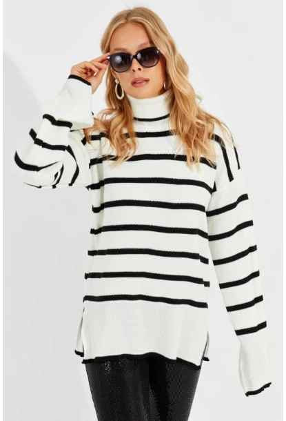 Kadın Ekru Balıkçı Yaka Çizgili Kazak Q976
