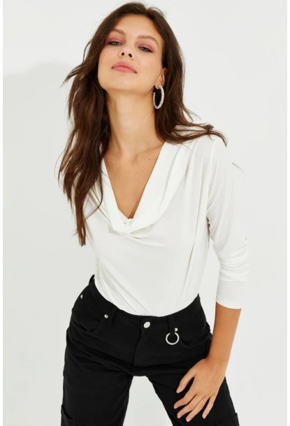 Kadın Ekru Degaje Yaka Bluz LPP1234