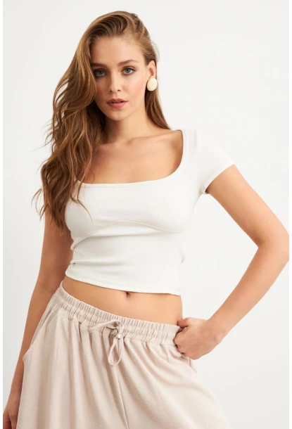 Kadın Ekru Kontrast Dikişli Bluz RX451