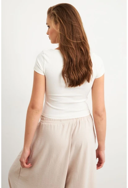 Kadın Ekru Kontrast Dikişli Bluz RX451