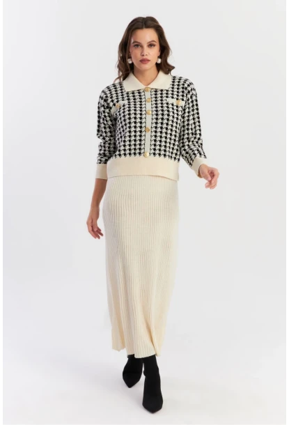 Kadın Ekru-Siyah Kazayağı Desenli Triko Takım NUV36