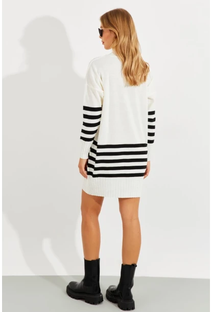 Kadın Ekru Triko Çizgili Tunik YV202